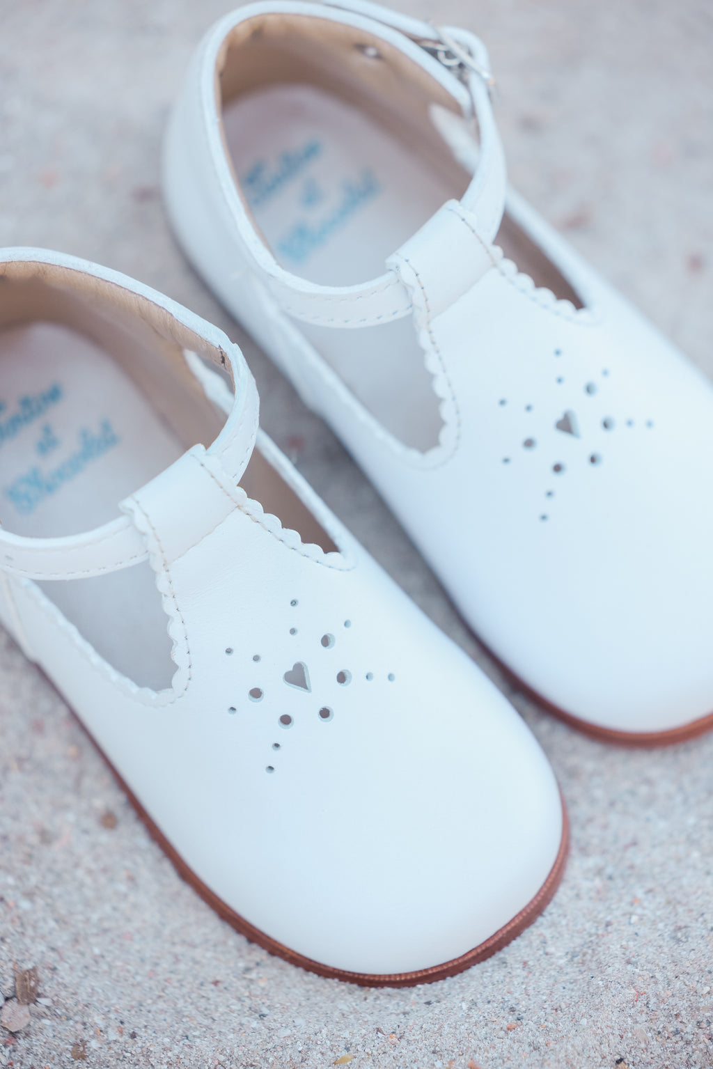 Babies - Cuir blanc