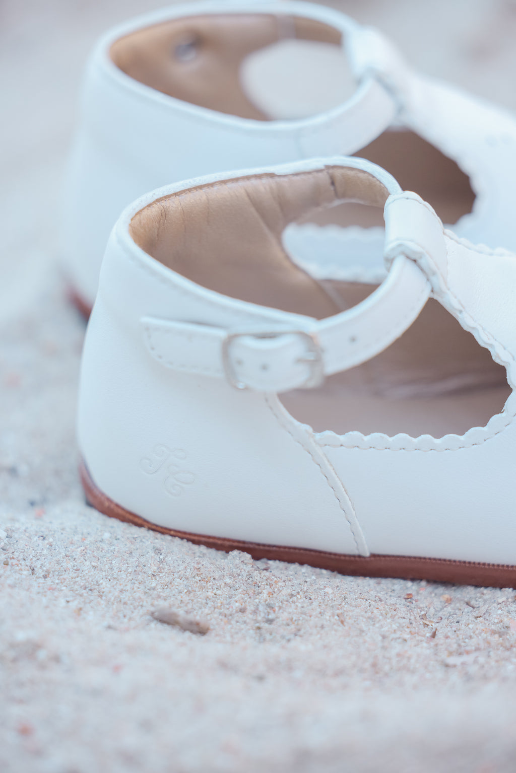 Babies - Cuir blanc