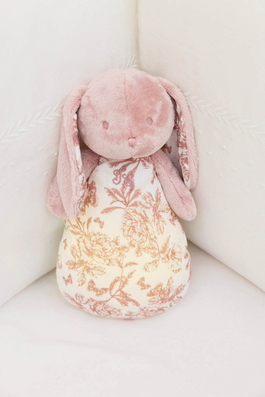 Augustin The Rabbit Musical Night Light - gedruckt Toile de Jouy Rosa