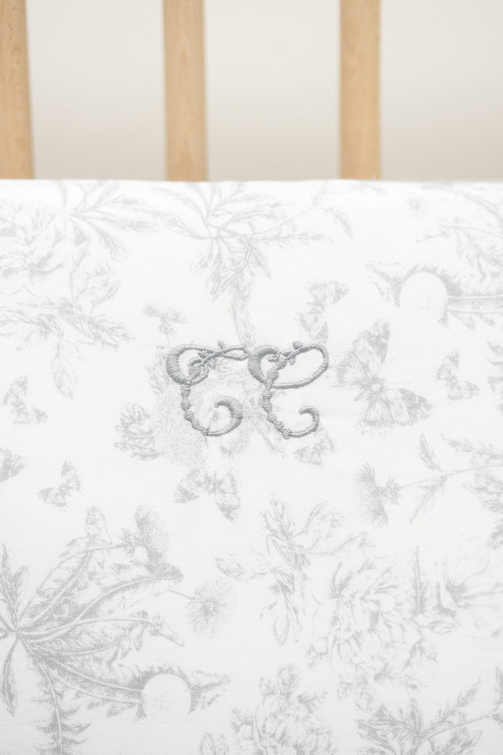 Adjustable bed bumper - Print inspiration toile de jouy Grey