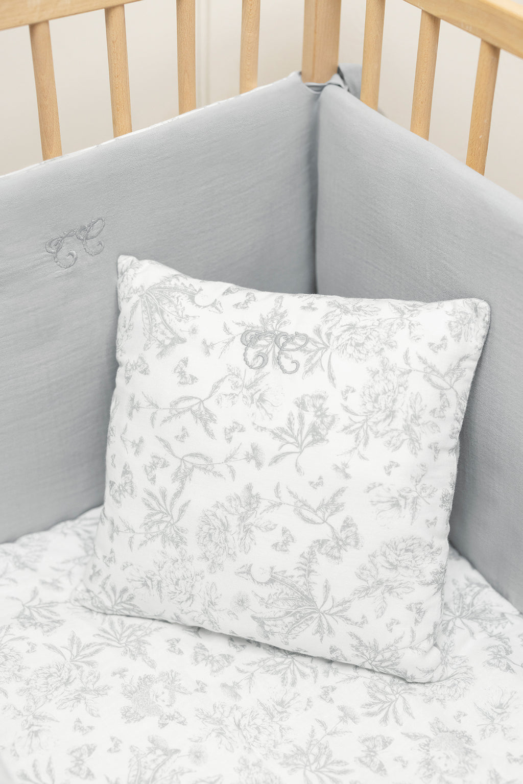 Tour de lit - Imprimé inspiration toile de jouy gris