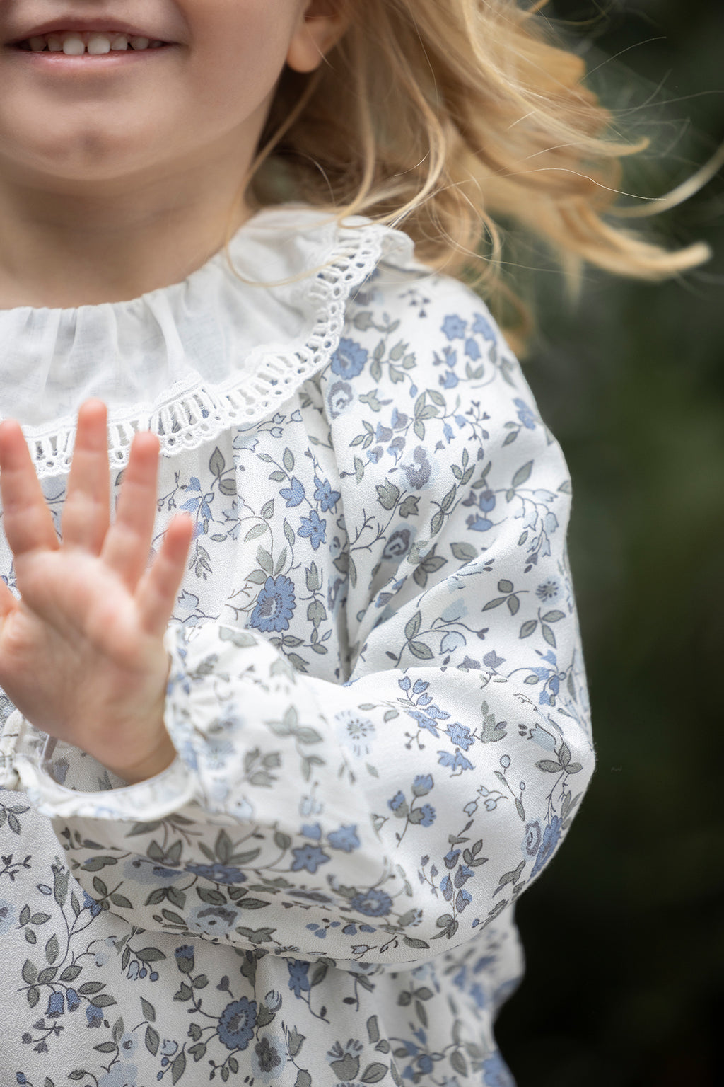 Blouse - Flower Ruffled collar ecru