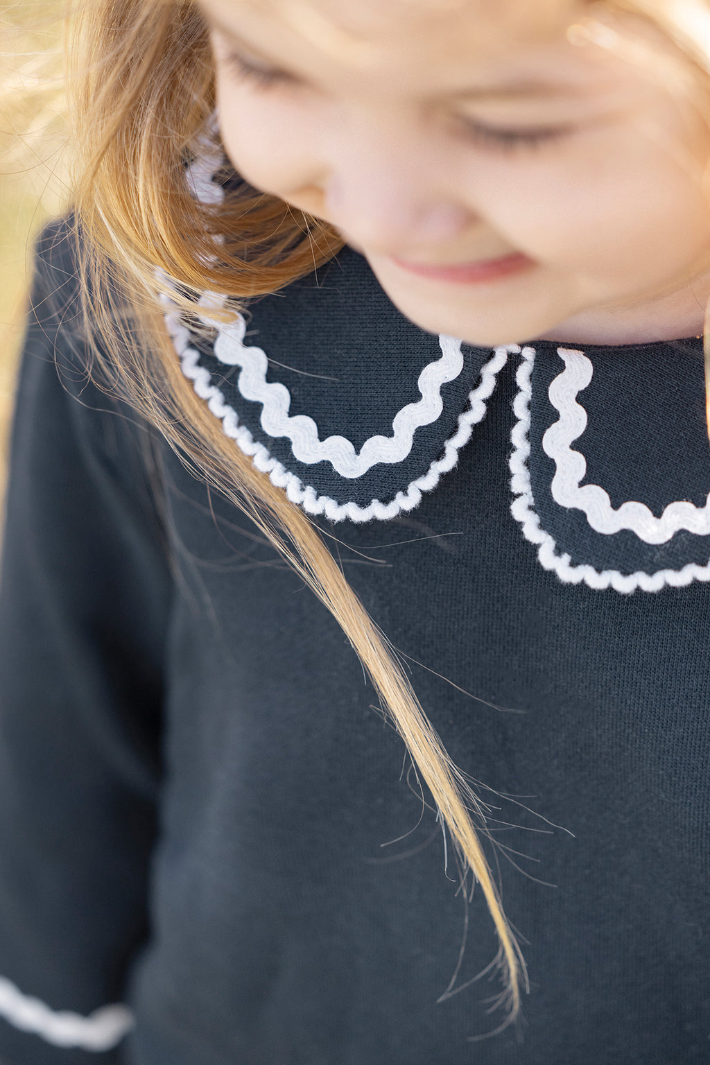 Sweatshirt - Navy Peter pan collar