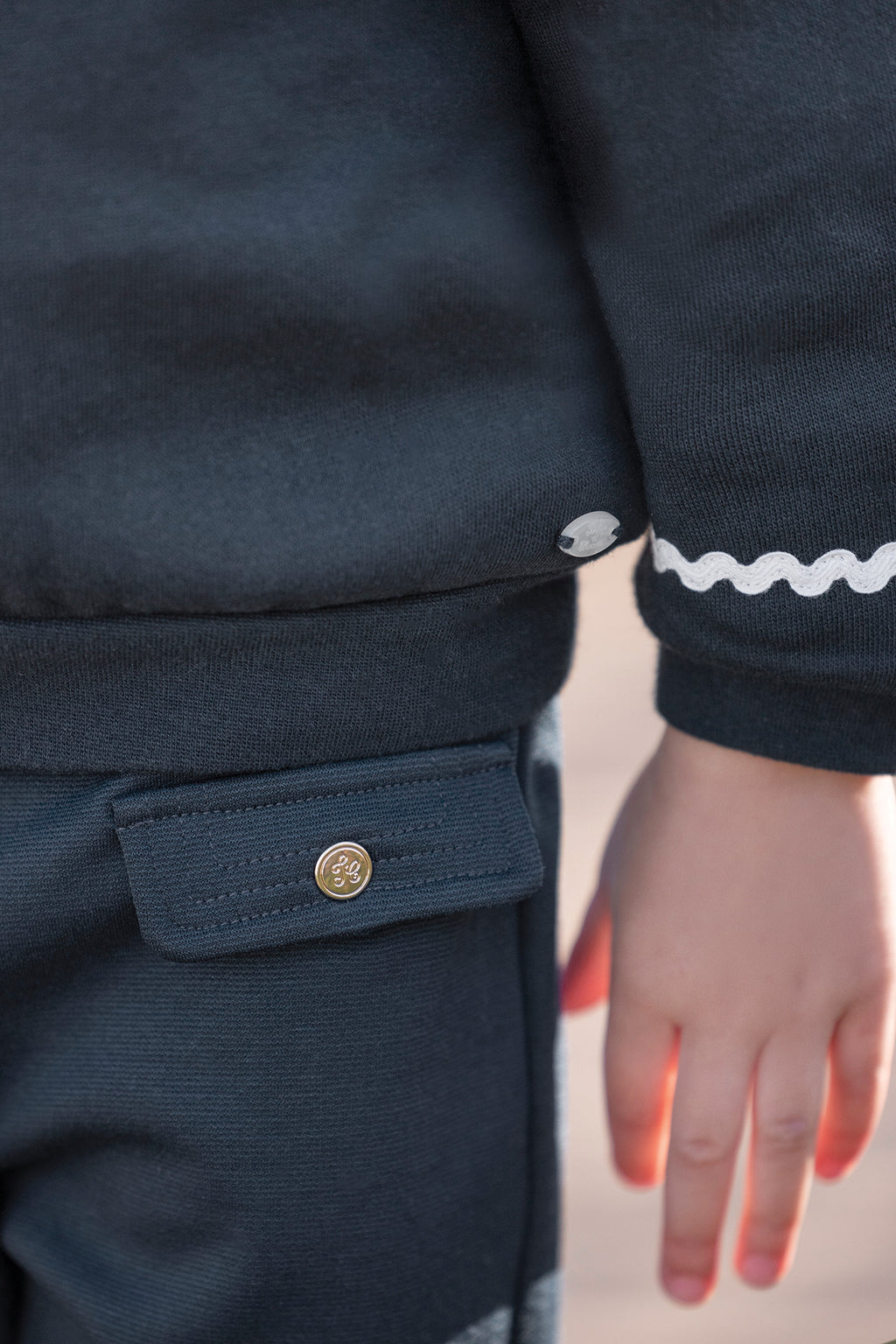 Sweatshirt - Navy Peter pan collar