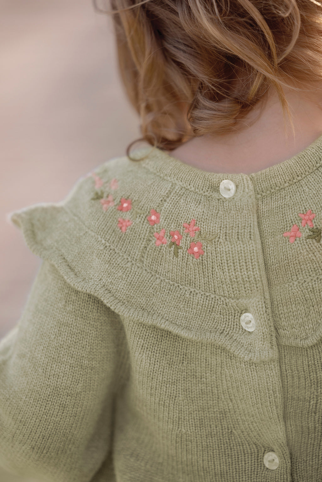 Robe - Maille vert broderie fleurie