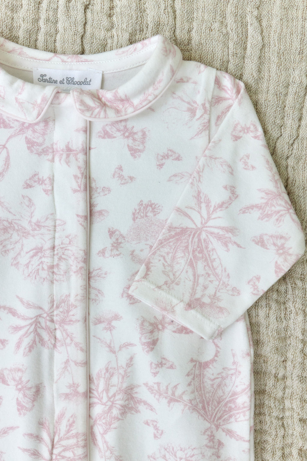 Pyjama - Velours imprimé inspiration Toile de Jouy rose pâle