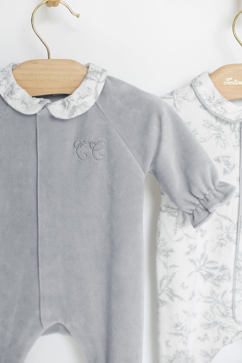 Pyjama - Gris en velours imprimé inspiration toile de jouy