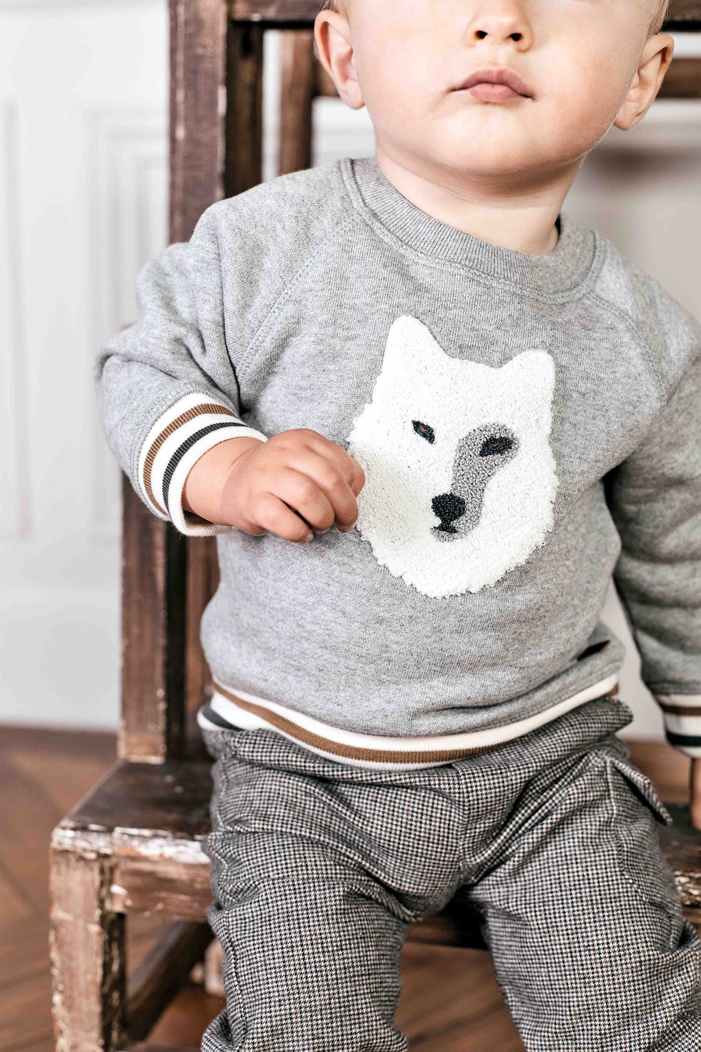 Sweatshirt - Grey canned Fleece wolf head White